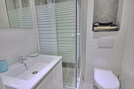 301-Studio Au Calme Entierement Renove 昂蒂布 外观 照片